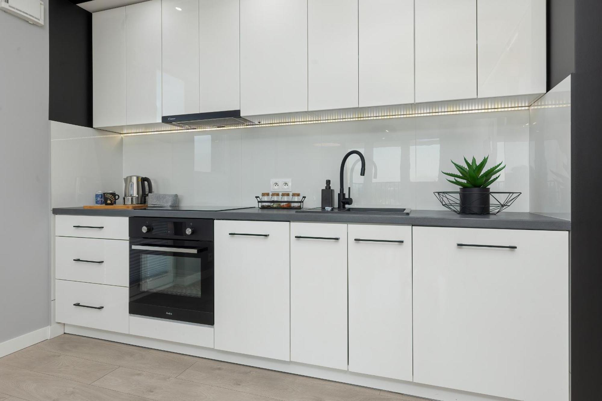 Podgorze Lipska Pet-Friendly Apartment With Balcony And Parking By Renters Prestige Krakow Exterior photo